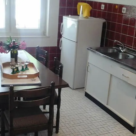 And Katja Πανσιόν 3*